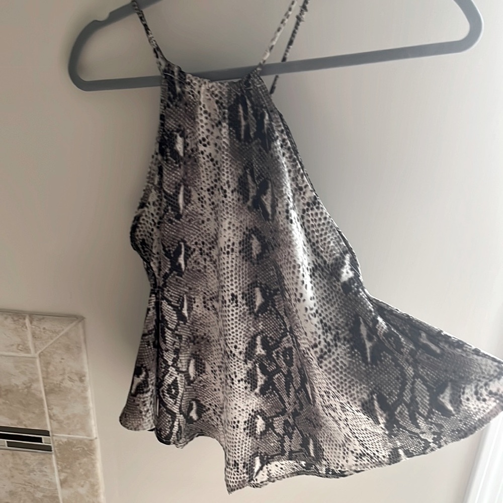 Beautiful snake skin pattern tank